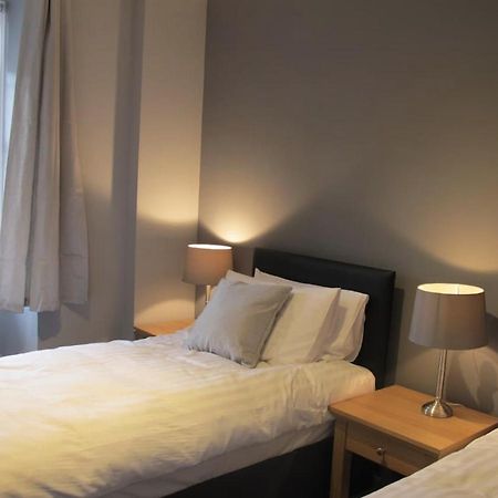 2 Chessels Court, Flat 3 Lägenhet Edinburg Exteriör bild