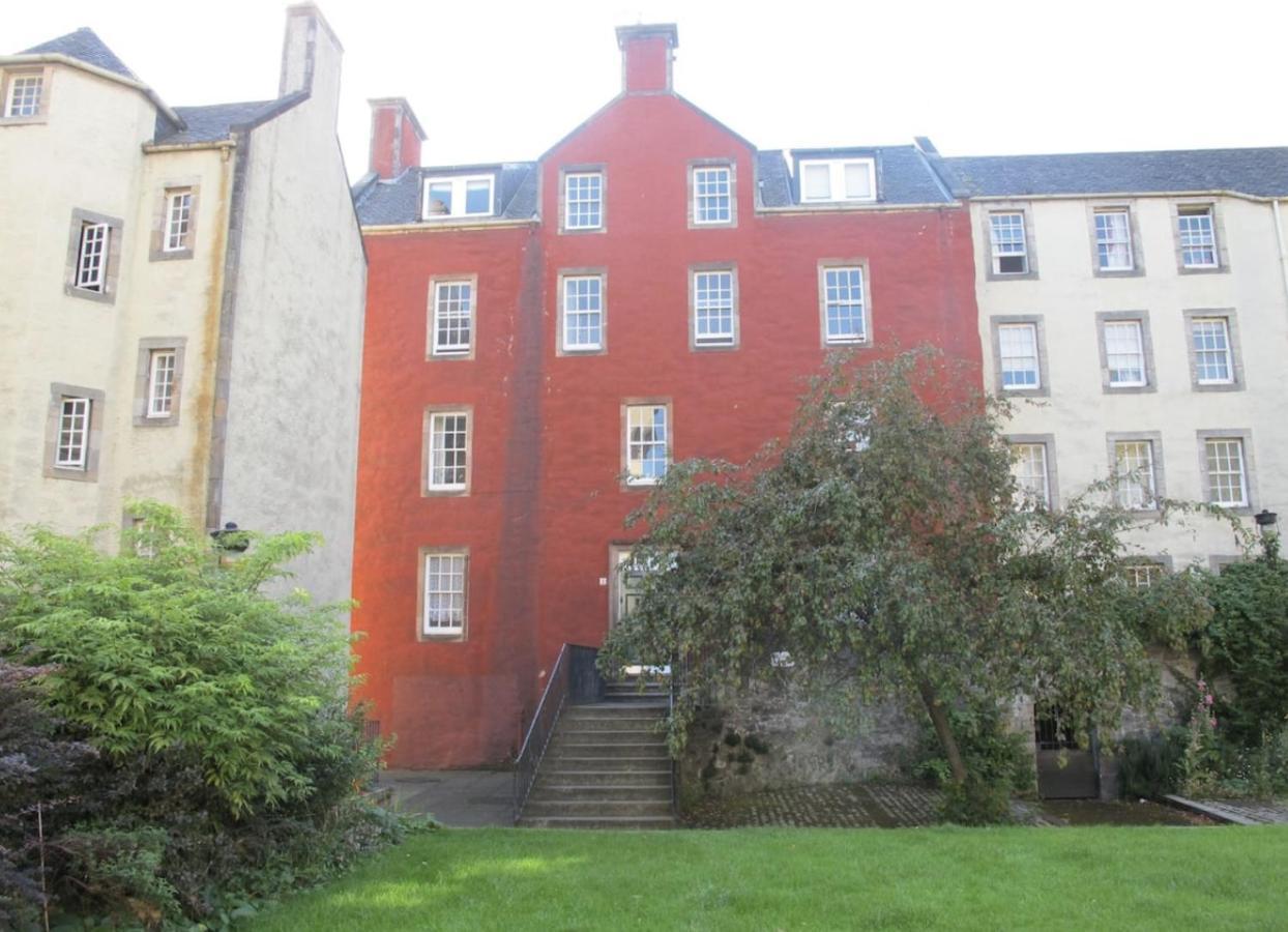 2 Chessels Court, Flat 3 Lägenhet Edinburg Exteriör bild